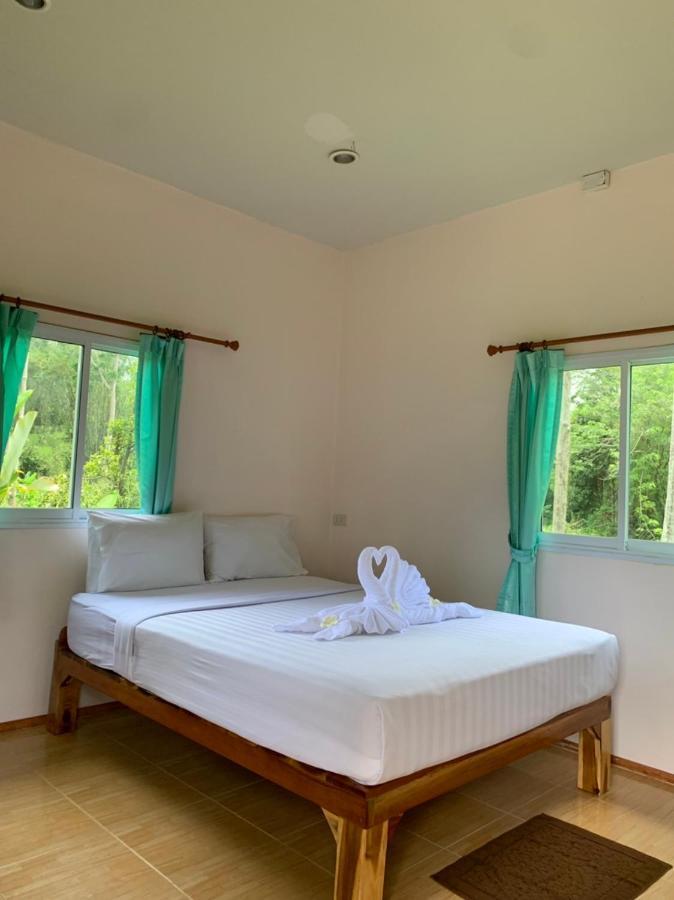 Khaosok Bamboo Huts Resort Khao Sok National Park Екстер'єр фото