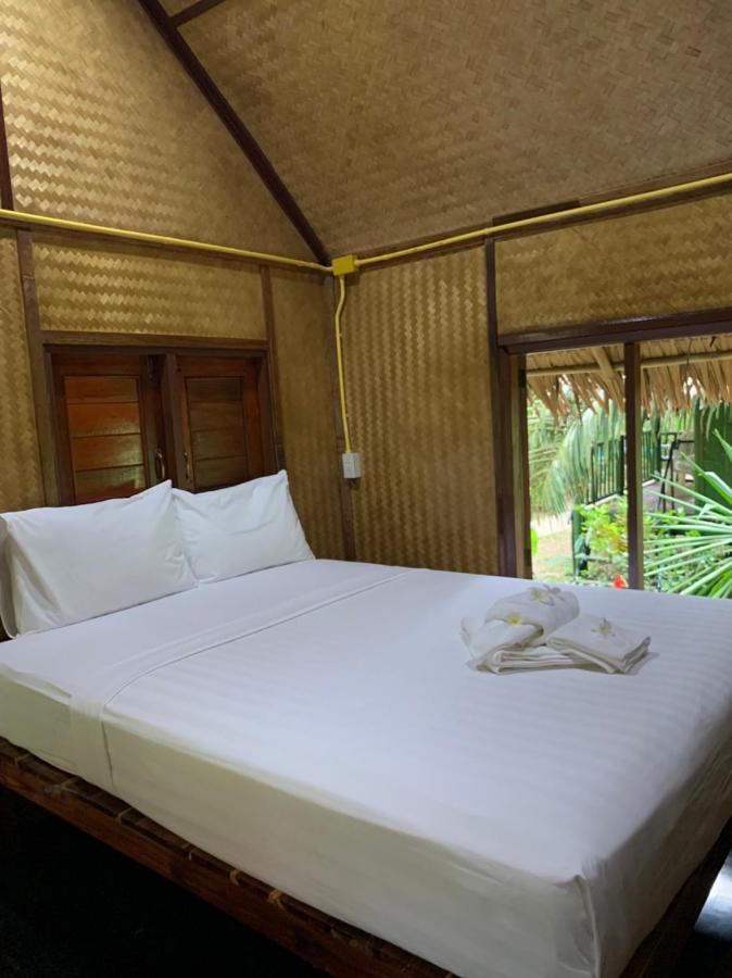 Khaosok Bamboo Huts Resort Khao Sok National Park Екстер'єр фото