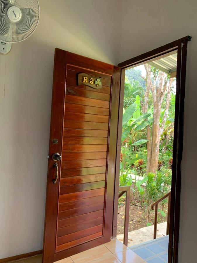 Khaosok Bamboo Huts Resort Khao Sok National Park Екстер'єр фото