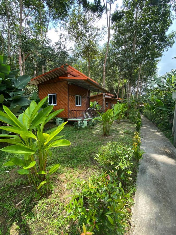 Khaosok Bamboo Huts Resort Khao Sok National Park Екстер'єр фото